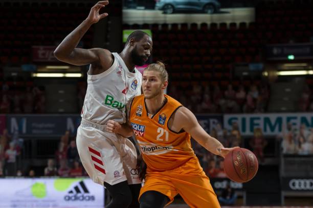 纵观英超强 纵观英超强